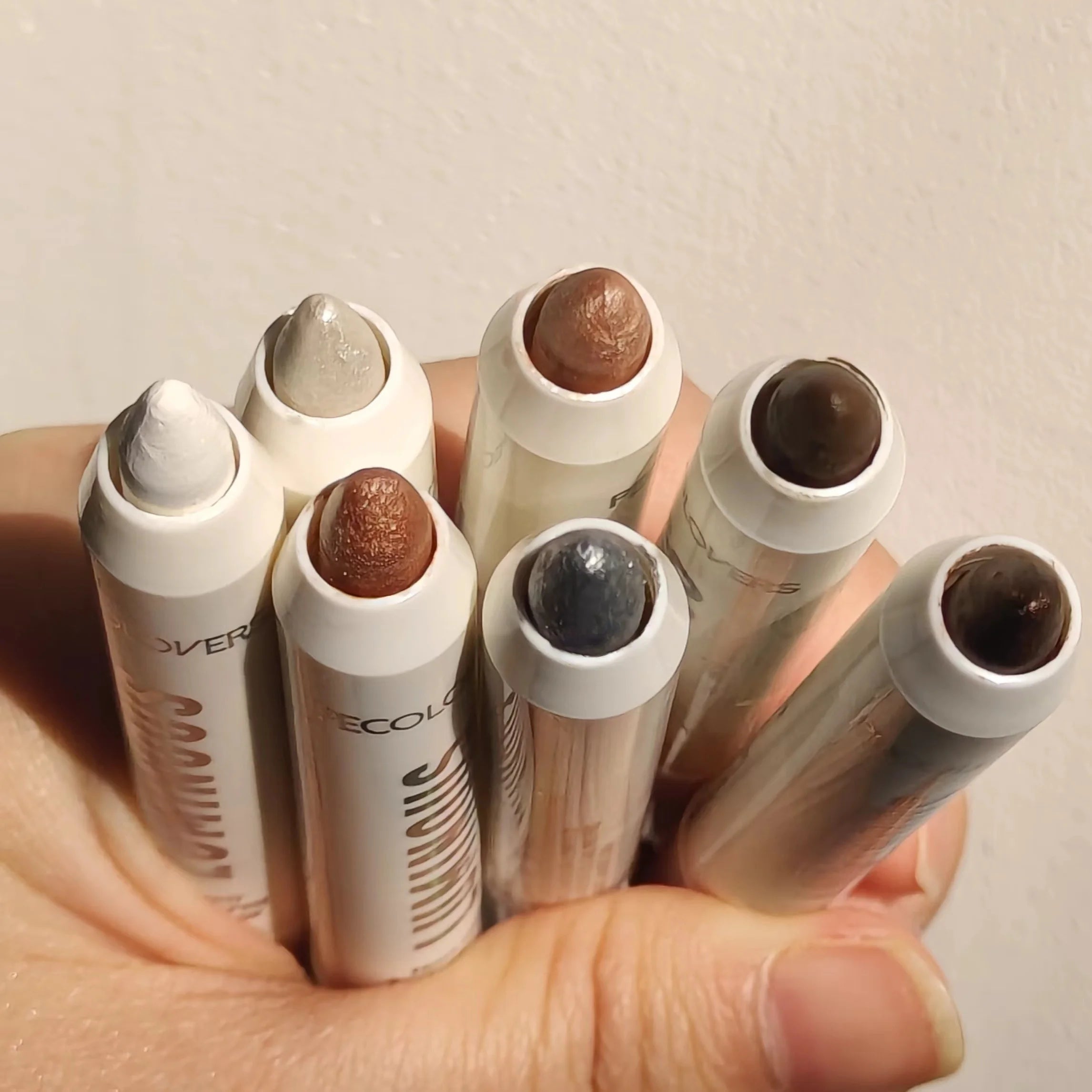 1PC Gray Brown White Eyeshadow Stick Long Lasting Pearlescent Glitter Monochrome Eyeshadow Pencil Brightening Highlighter Pen Zpaxo