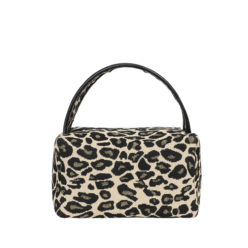2026 Fashion Makeup Bag Panther Pattern Handbag, Casual Toilet Bag, Women's Bag, Portable Large Capacity Storage Bag Zpaxo
