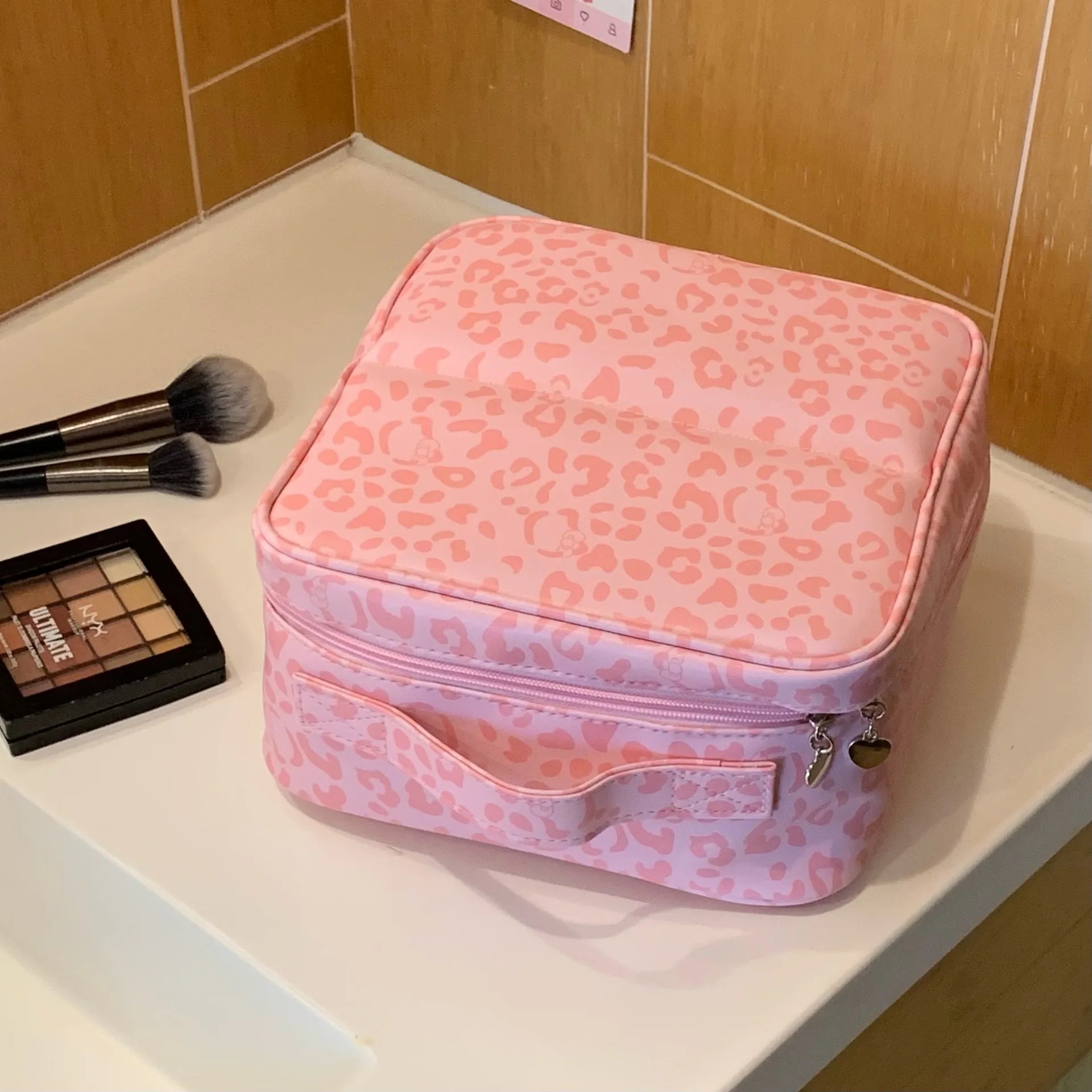 Leopard-print Compartmentalized Makeup Bag Suitable for Hanging on Luggage, Travel Essential, Folding Storage Bag for Toiletry Zpaxo Pink