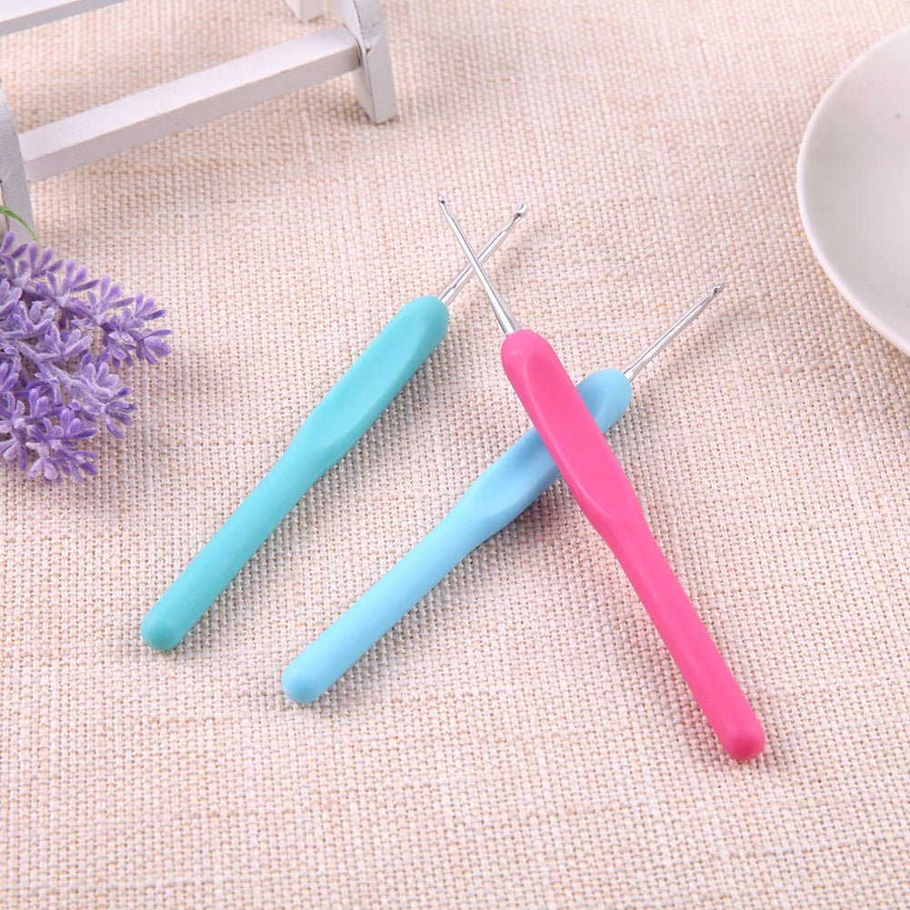 Colorful Crochet Hook Kits Soft Silicone Grip Knitting Needles