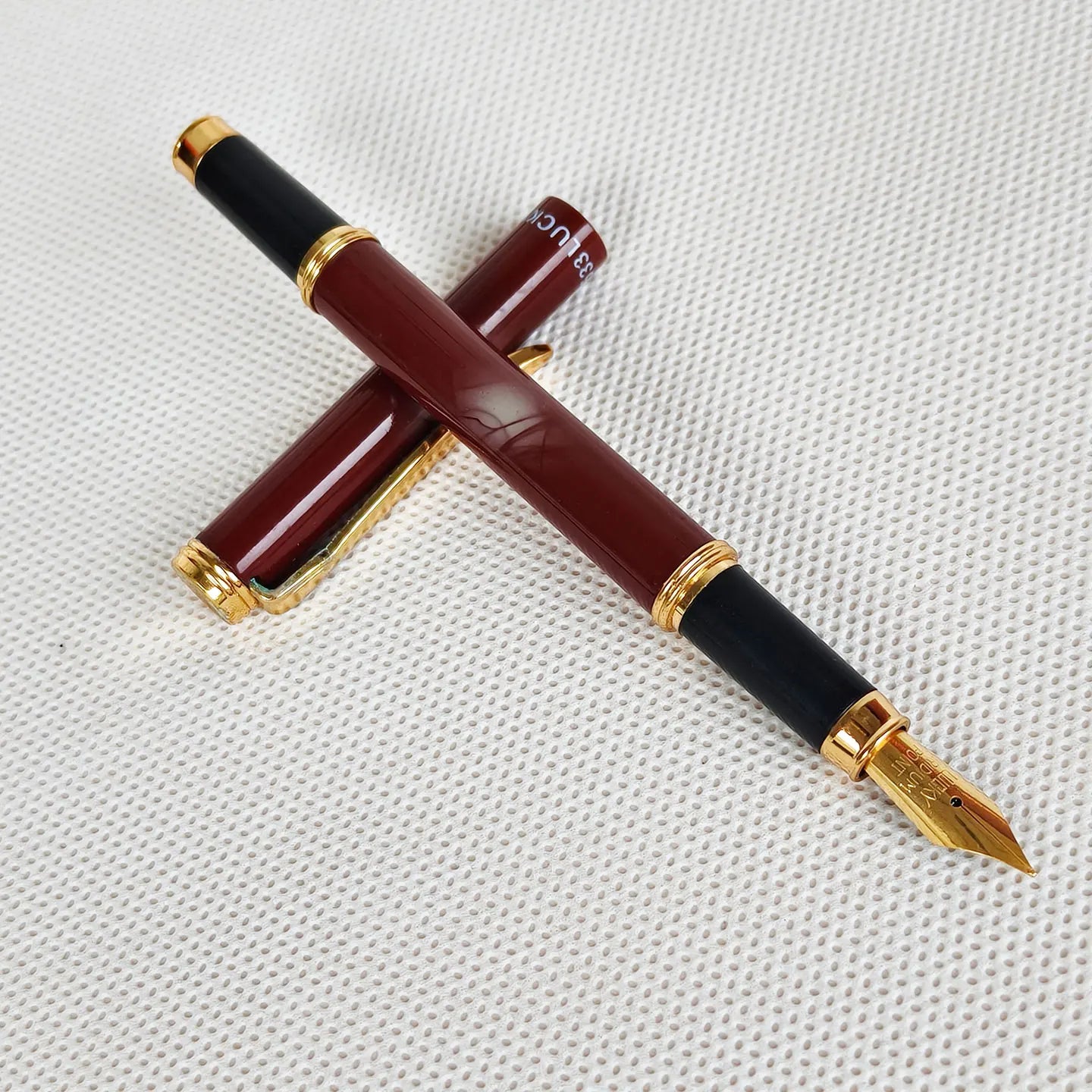 Vintage Stock Happiness Eternal 533 Fountain Pen, Iridium Nib 0.5mm, Smooth Writing, Metal Barrel, Rare And Scarce Stationery Zpaxo 533hong
