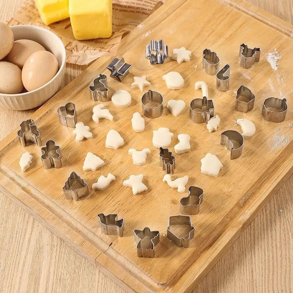 20Pcs/Set Stainless Steel Christmas Cookie Cutters Mini Baking Molds Snowman Tree Star Bell Designs For Cookies Fondant Holiday Zpaxo