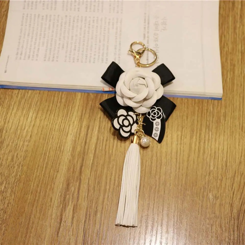 Woman Black Car Key Ring Gifts Bag Ornaments Jewelry Key Chain Bag Pendant Flower Keyring Camellia Key Chain Zpaxo