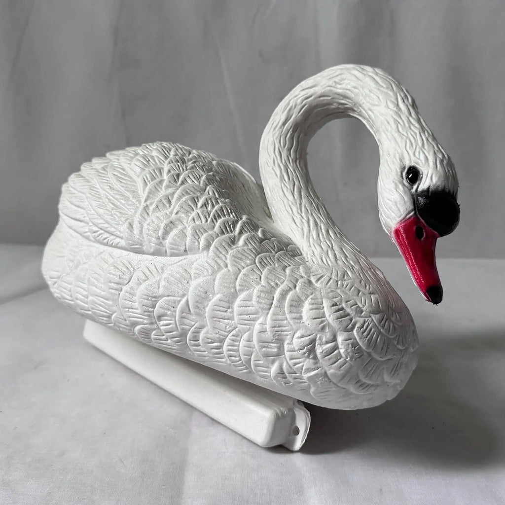 Swan Figurine Floating Funny Ornament Garden Pond Floating Swan Decor Float Swan for Courtyard Swan Statue Funny Ornament Zpaxo