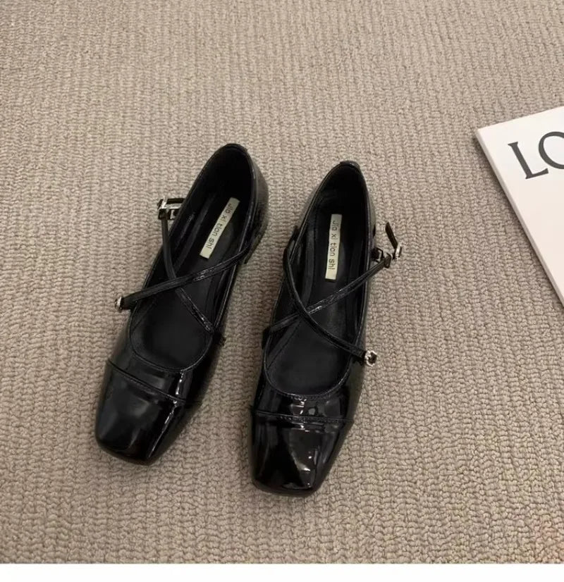 Flat Shoes for Women Spring and Autumn 2025 New Casual Red Shallow Mouth Square Toe Women Shoes Loafers Ladies Shoes Zpaxo