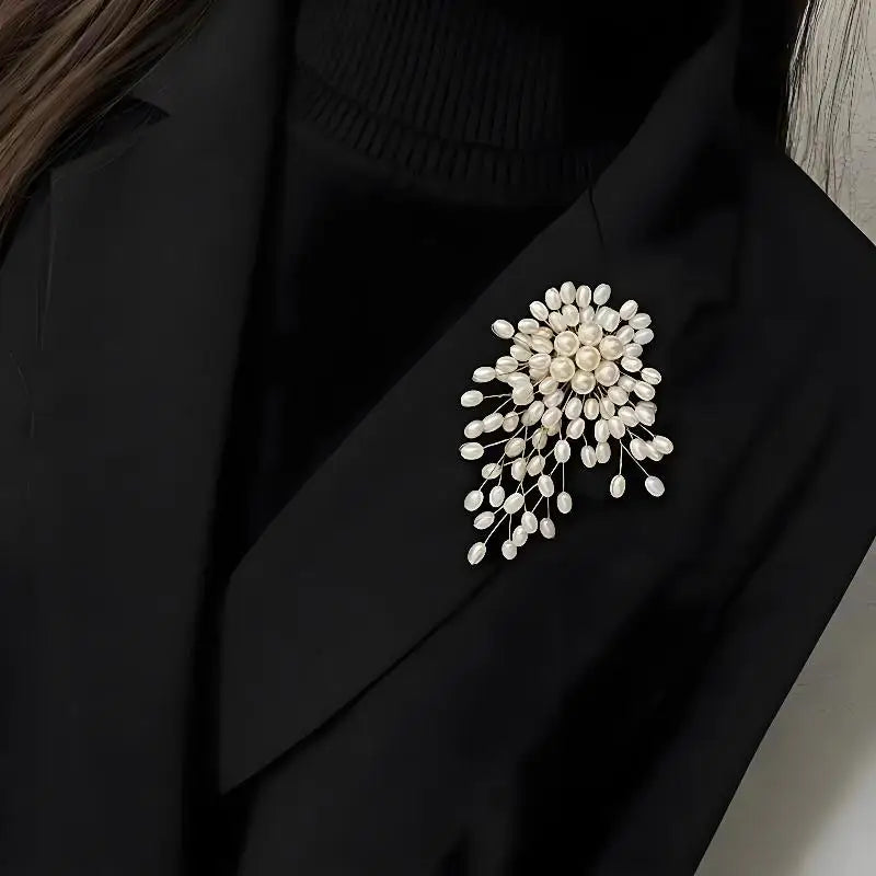 Pearl Flower Brooch – Alloy Corsage Pin for Clothes & Scarves