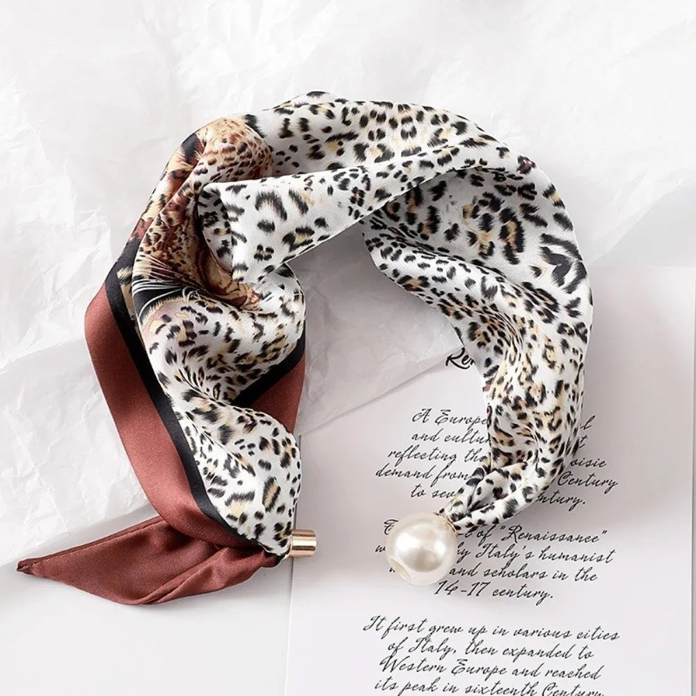 Elegant Breathable Silk Scarf Pearl Buckle Printed Magnetic Snap Scarf Lightweight Thin Faux Pearl Scarf for Women Accessories Zpaxo