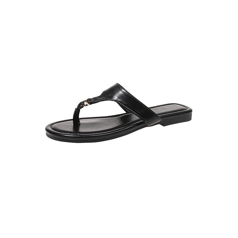 Metal Buckle Toe Slippers Women Wearing Outside 2026 Simple