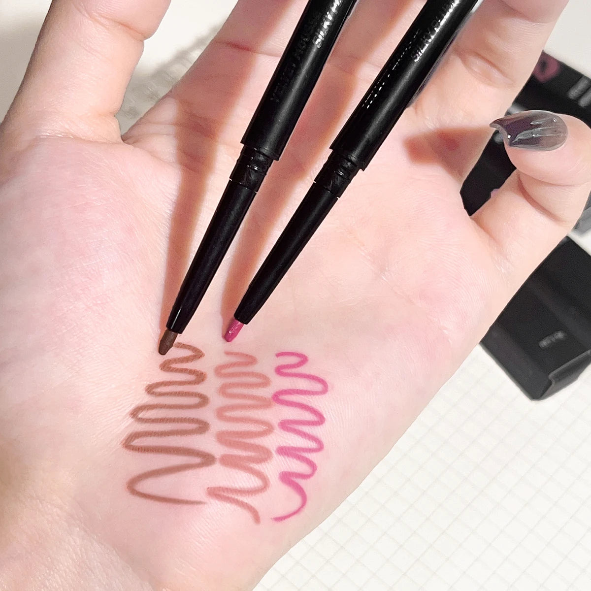 JUJU Dream Lip Liner Defines Lips Matte Smudge-proof Finish Available Zpaxo