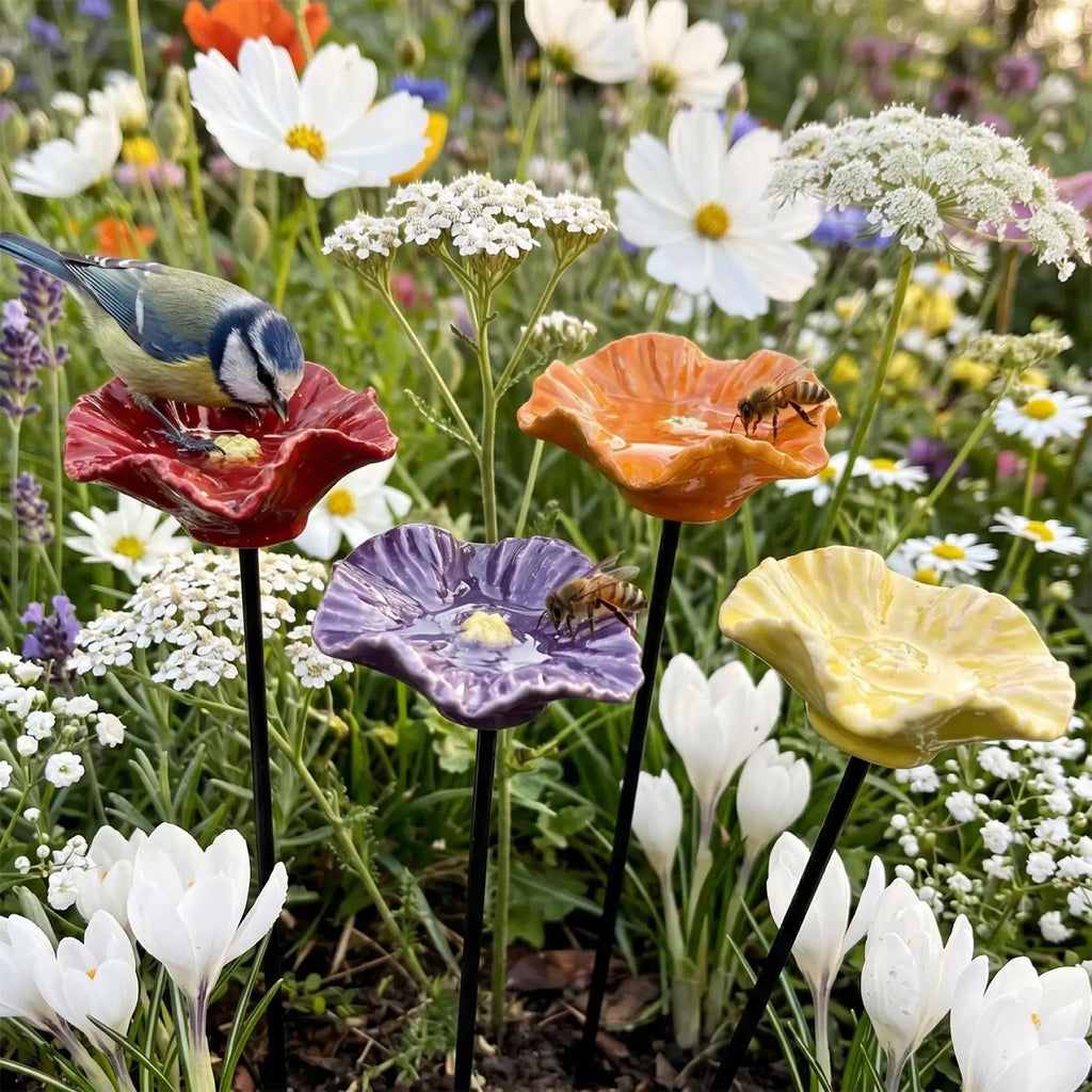 Creative Portable Bee Water Feeder Resin Flower Drinking Fountain