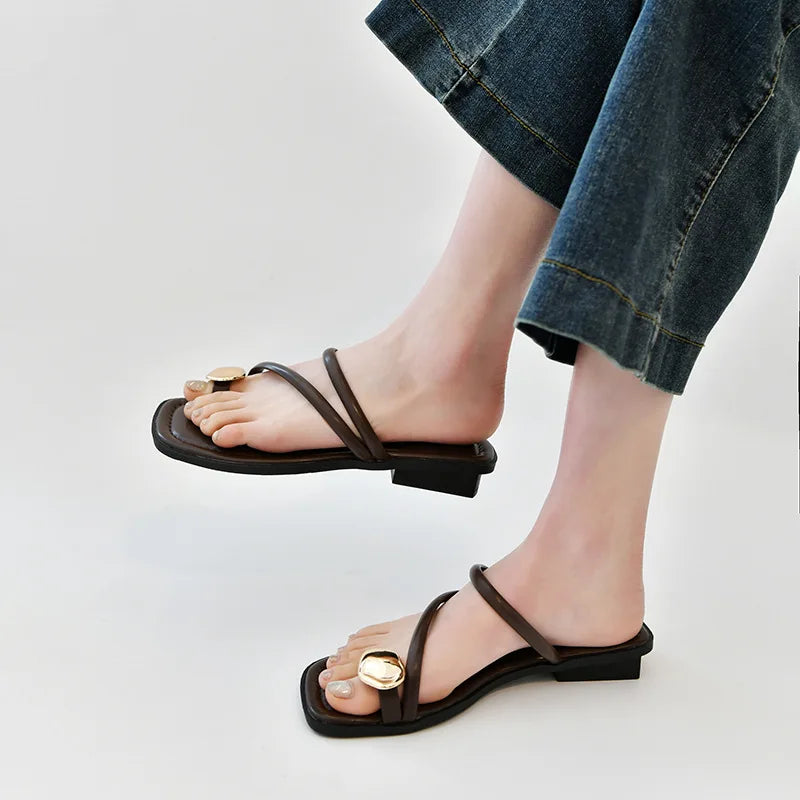 Women's Elegant Slides Sandals Fashion Metal Decoration Low Heel