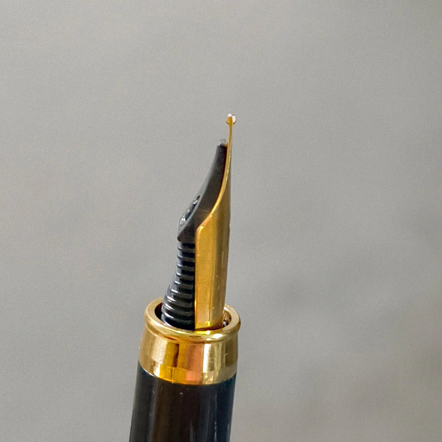 Rare Old Stock YongSheng 500 Fountain Pen Iridium Nib, Smooth Writing, Large Iridium Tip, Betal Body, Clearance Sale. Zpaxo