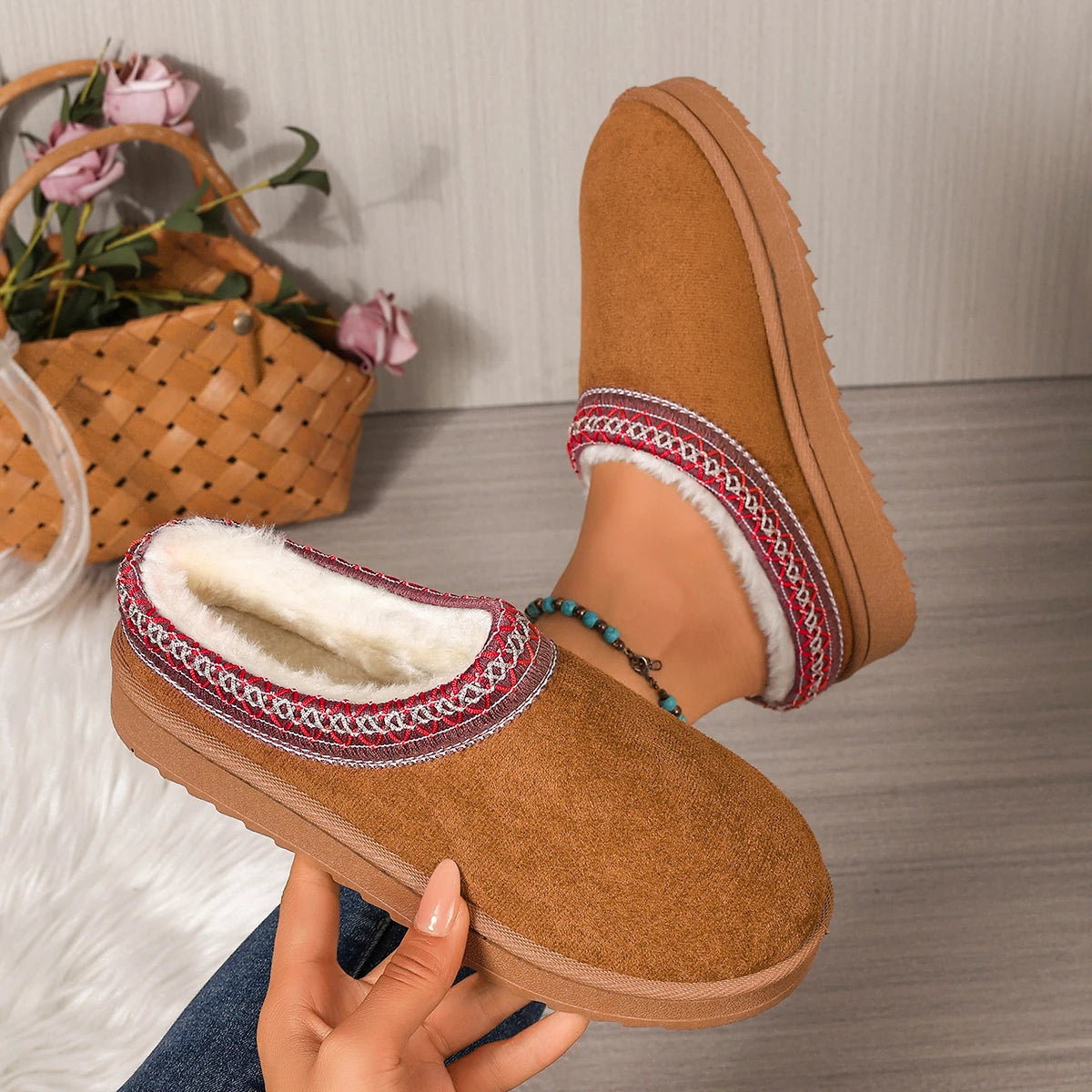 2025 New Women Slippers Comfortable Outdoor Slides Women Trend Covered Half Mop Warm Slippers Winter Warm Thick Sole Shoes Women Zpaxo Red 36