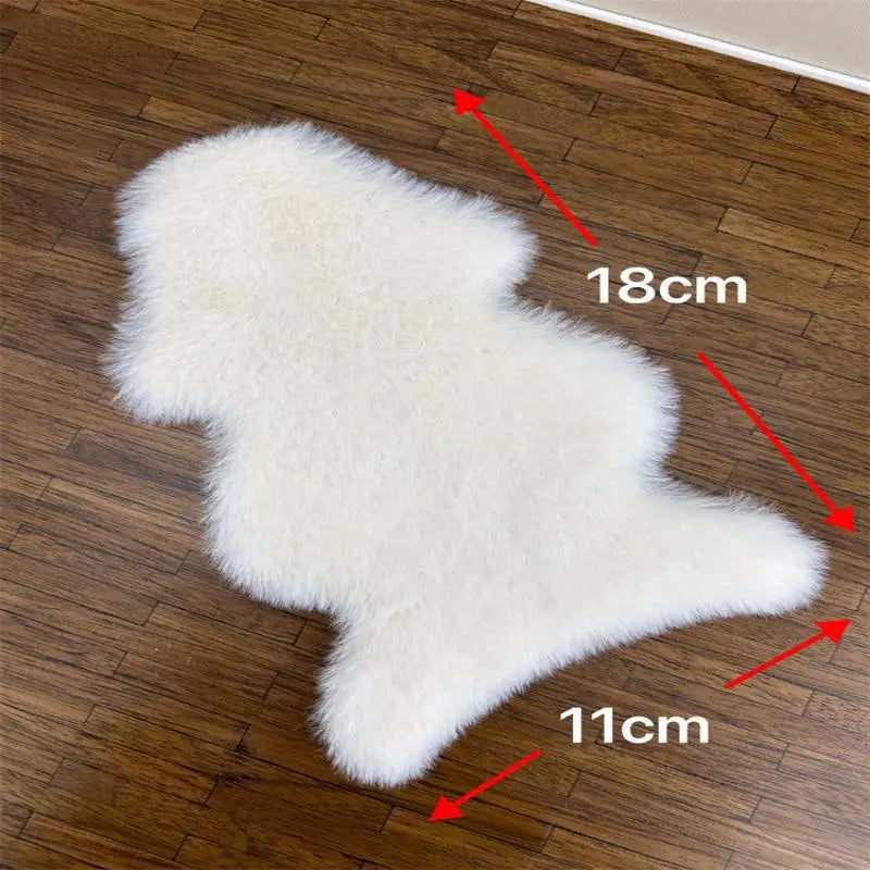 ▶1/12 Dollhouse Imitation Sheepskin Plush Rug Model Dollhouse Bedroom Living Room Floor Mat Decoration Doll House Accessories Zpaxo M
