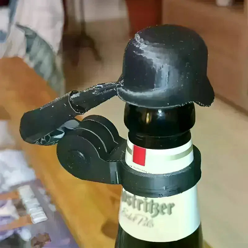 Helmet Craft Beer Bottle Caps Soldier Salute Few Repeats No Dents Zpaxo