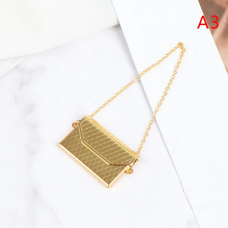 ▶1Pc Metal chain pack Doll Bag Miniature Shopping Handbag for Clothes Accessories Zpaxo A3
