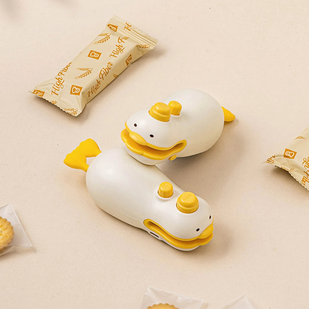 Household Portable Mini Bag Sealer Cute Duck Design 1 Chip Cutter Usb