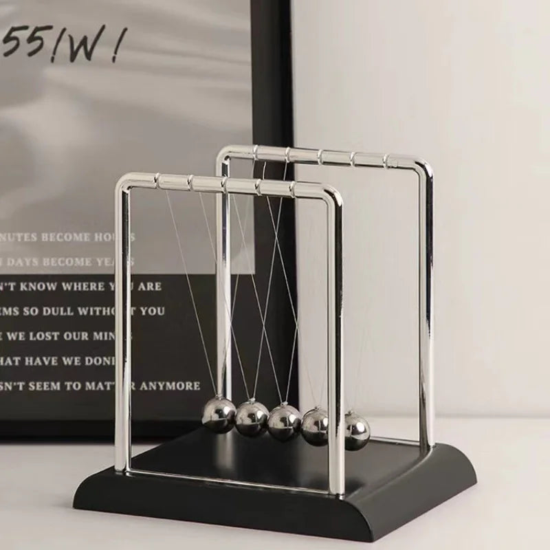 Newton's Cradle Pendulum Balls – Desk Decor & Physics Toy Physics Desk Toy Zpaxo