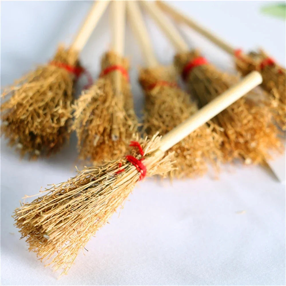 Mini Christmas Broom Scale Model Ornament 1:12 Dollhouse Miniature Besom Broomstick Simulation Models DIY Home Decor Craft Zpaxo