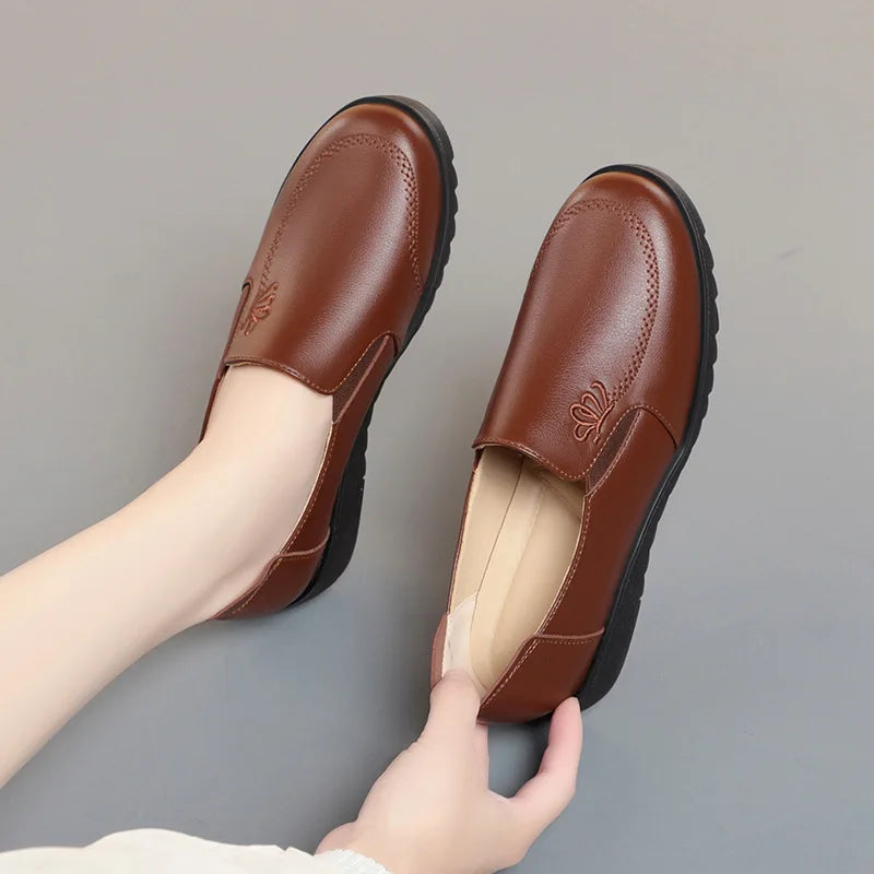 Mother's Shoes Soft Leather Bottom Embroidered Middle-aged Elderly Zpaxo