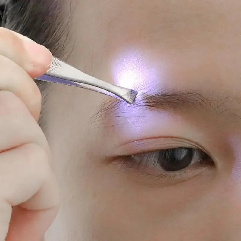 LED Lighted Eyebrow Tweezers – Stainless Steel Brow Clip Lighted Eyebrow Tweezers Zpaxo