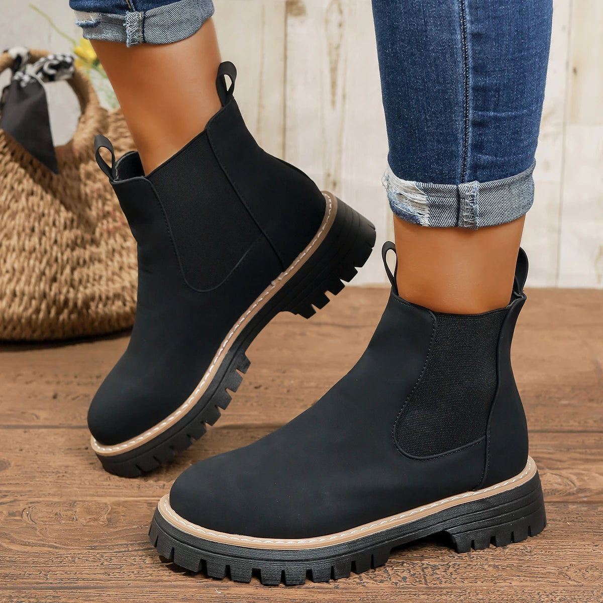 Women Ankle Boots 2025 New Slip on Platform Shoes Woman Thick Bottom Comfortable Shoes British Style Leather Chelsea Boots Women Zpaxo black 36