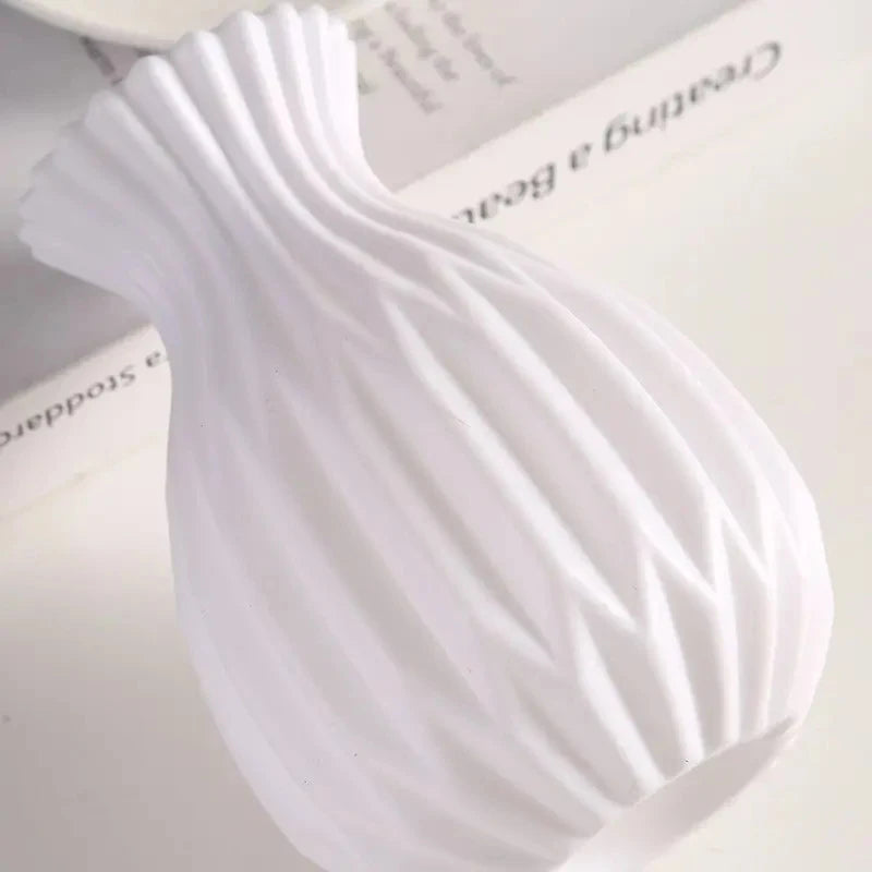 White Plastic Ceramic-look Vase Weddings Home Decor Dining Tables DIY