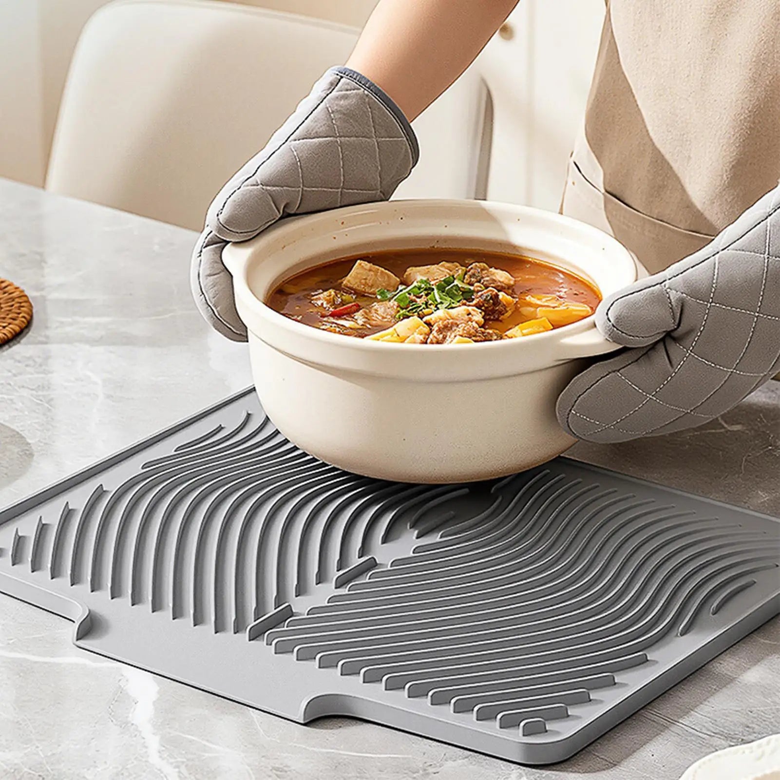 Dish Drying Mat 40x33cm Non-slip Heat Resistant Silicone Pad Built-in