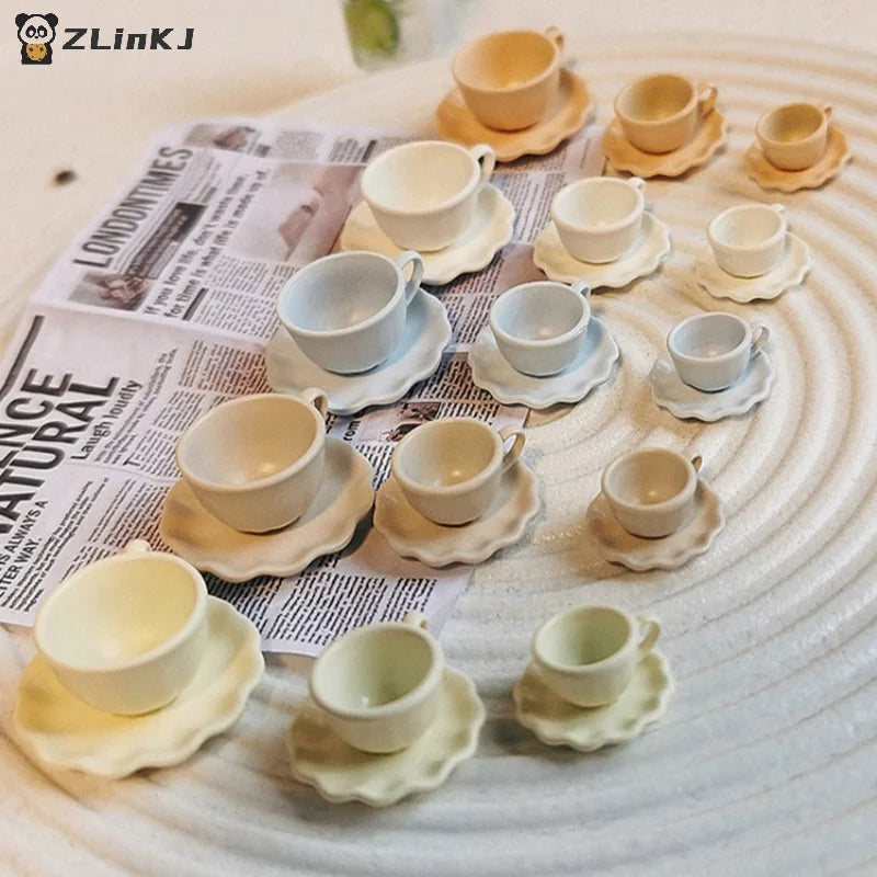 ▶2Pcs Mini Cup Drinks Model Toys Miniature Dollhouse Dessert Latte Coffee Mug Dish Set Doll Accessories Kids Gift Zpaxo