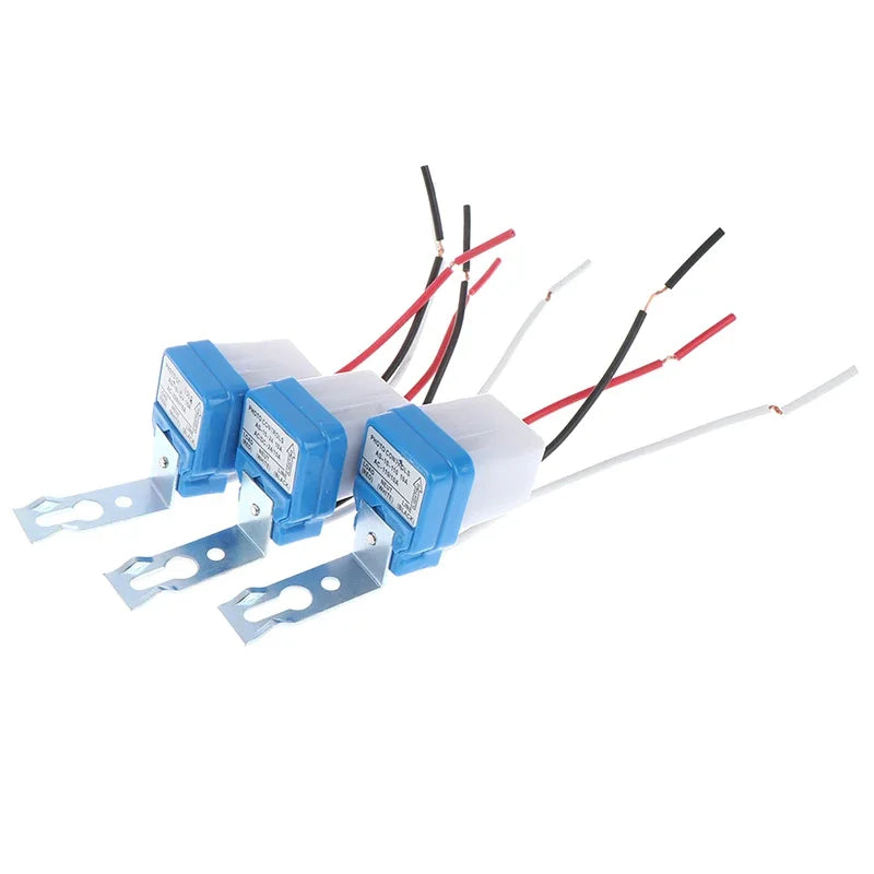 1Pc Auto On Off Photocell Street Light Sensor Switch AC 24v 110v 220v Auto Street Light Switch Night On Day Off Sensor Switches Zpaxo