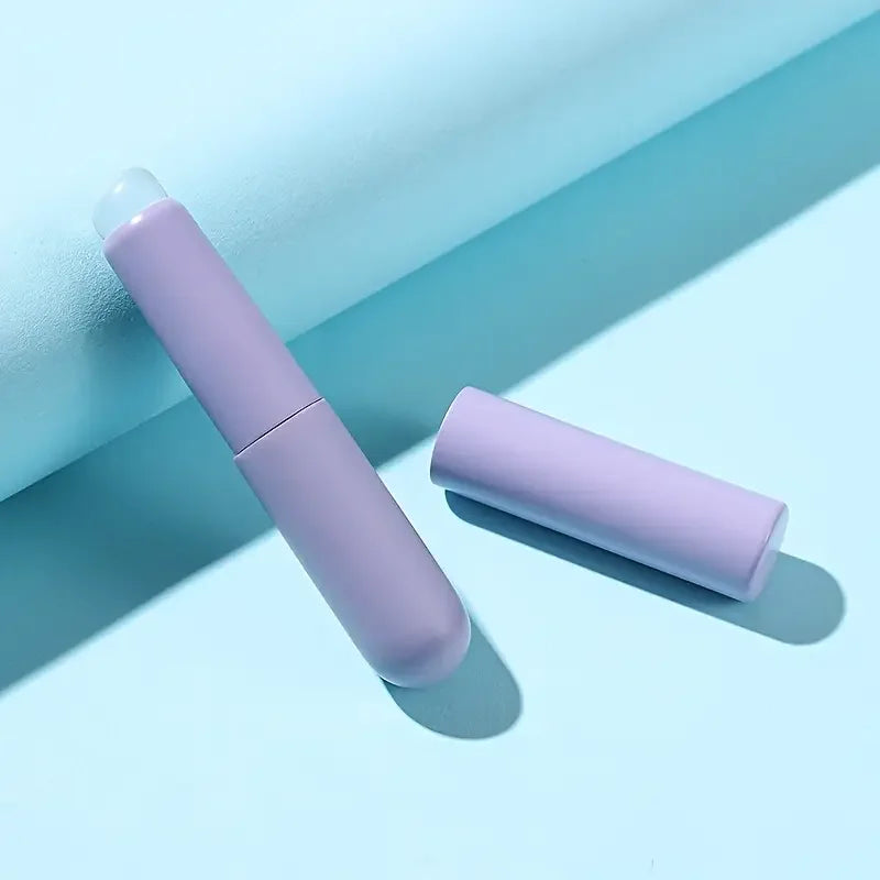 New color silicone lip brush with cover is suitable for concealer mouth blush dye brush, seamless mini portable cosmetic brush Zpaxo PURPLE