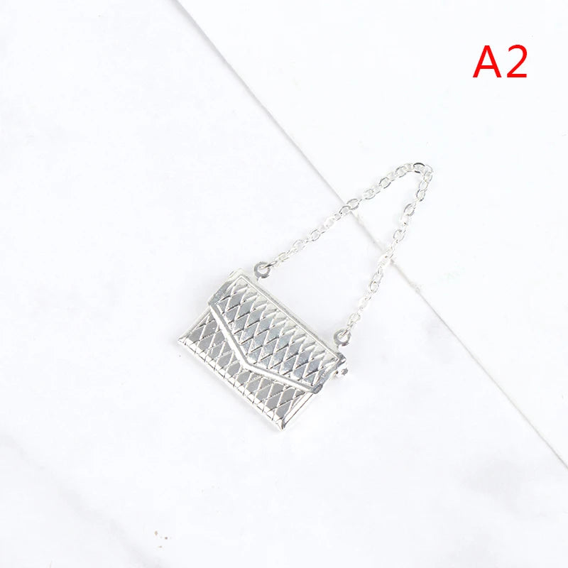 ▶1Pc Metal chain pack Doll Bag Miniature Shopping Handbag for Clothes Accessories Zpaxo A2