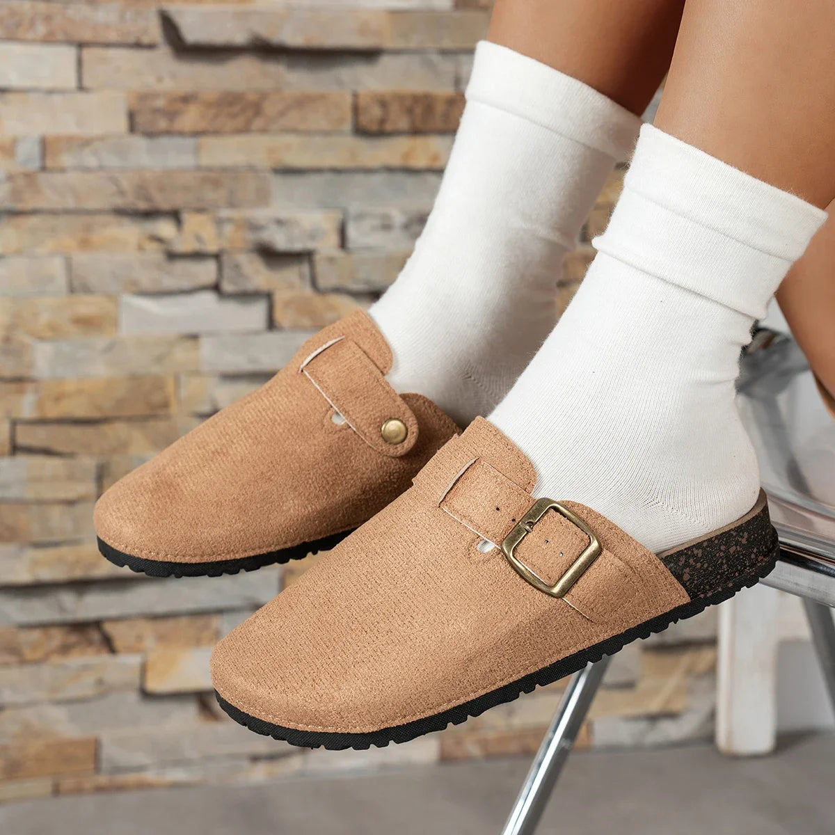 Women Slippers 2025 New Non Slip Flat Casual Mules Shoes Women Fashion Outdoor Comfortable Slippers Lightweight Slides Women Zpaxo