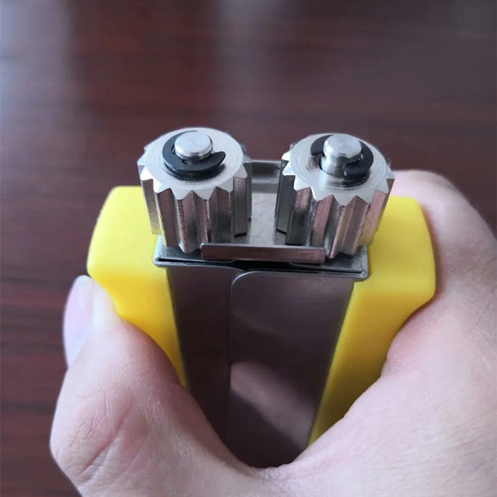 1Pcs Beekeeping Frame Wire Tensioner Crimper Tool Plastic Handle Metal Wheel Hive Tightening Tool for Loose Bee Frame Cable Zpaxo